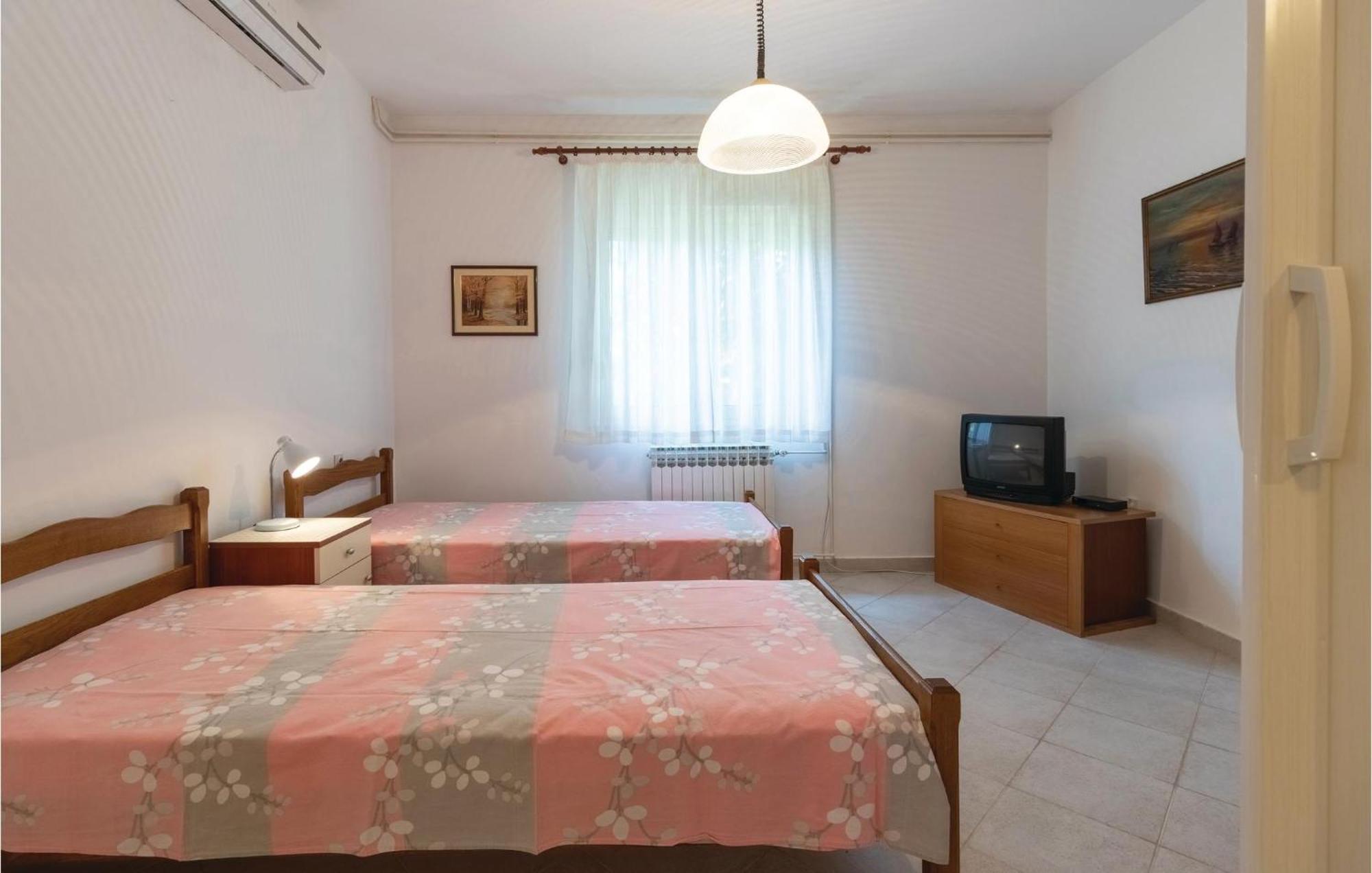 Nice Apartment In Zadar With Kitchen מראה חיצוני תמונה