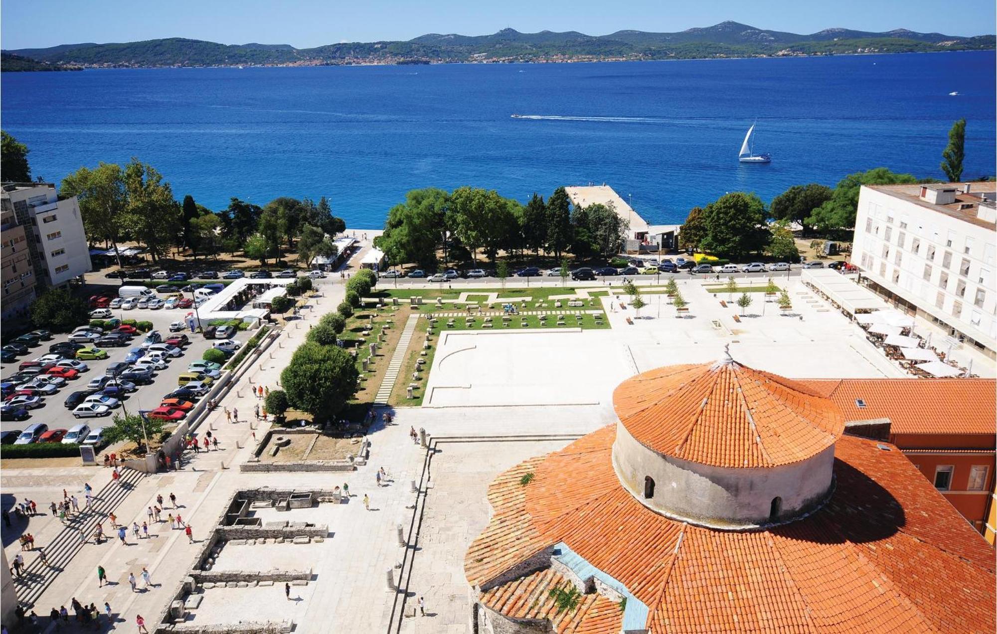 Nice Apartment In Zadar With Kitchen מראה חיצוני תמונה