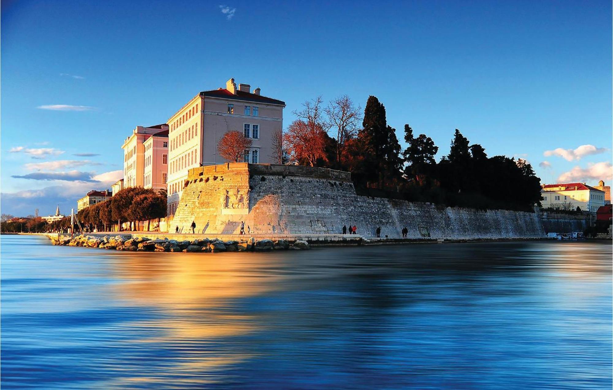 Nice Apartment In Zadar With Kitchen מראה חיצוני תמונה