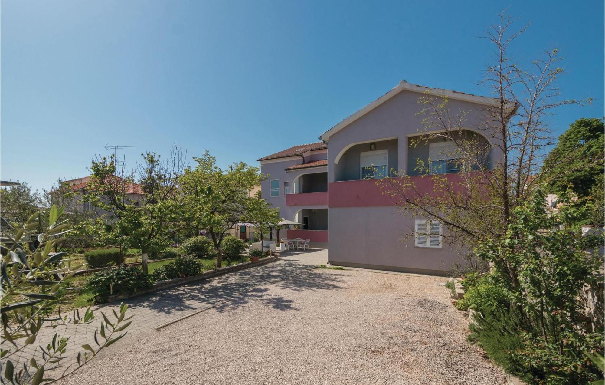 Nice Apartment In Zadar With Kitchen מראה חיצוני תמונה